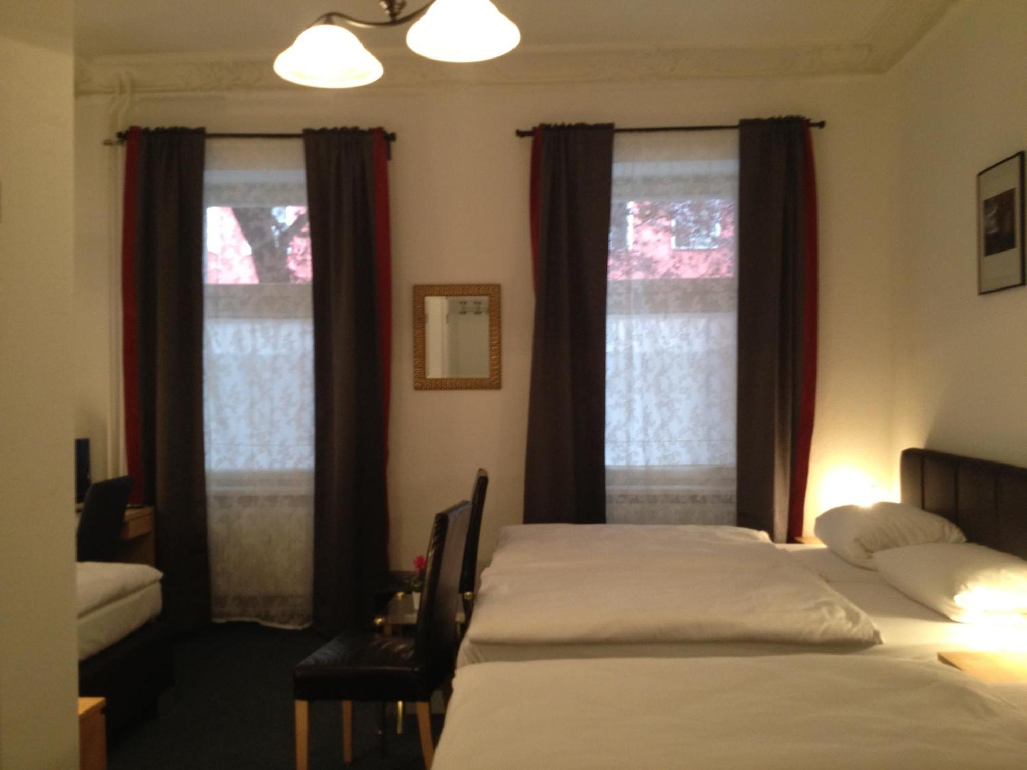 Hotel-Pension Dorma Берлін Екстер'єр фото