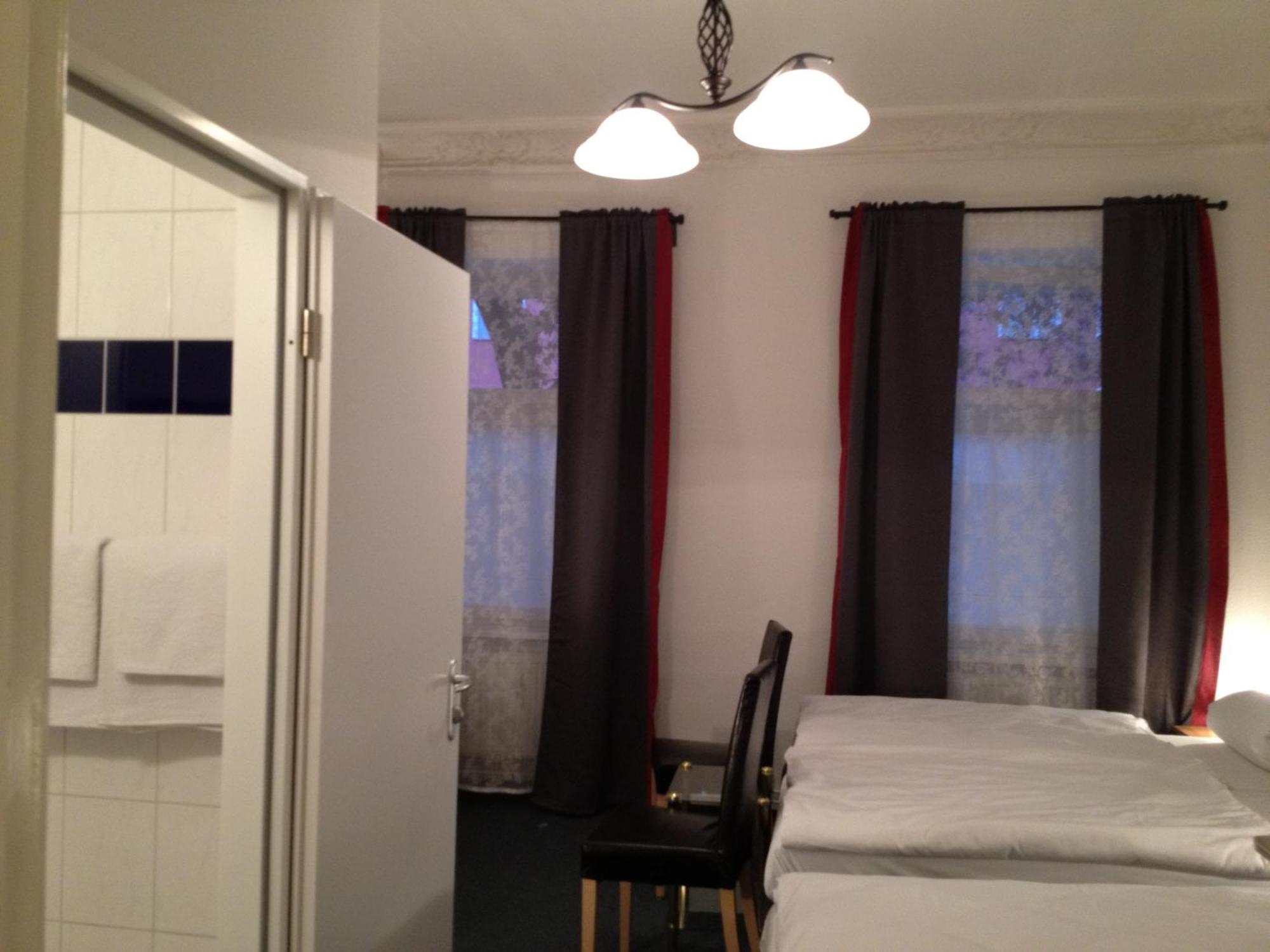 Hotel-Pension Dorma Берлін Екстер'єр фото